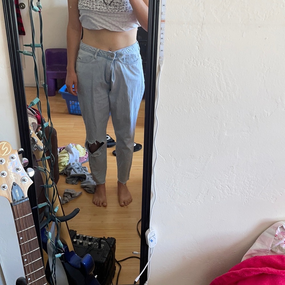 Light wash mom jeans